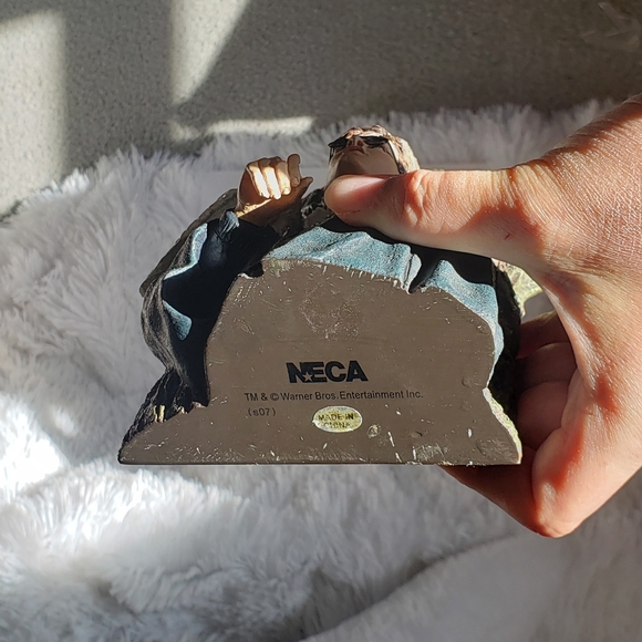 Sold! NECA Harry Potter And Hedwig 3-D Bookend - Picture 5 of 5